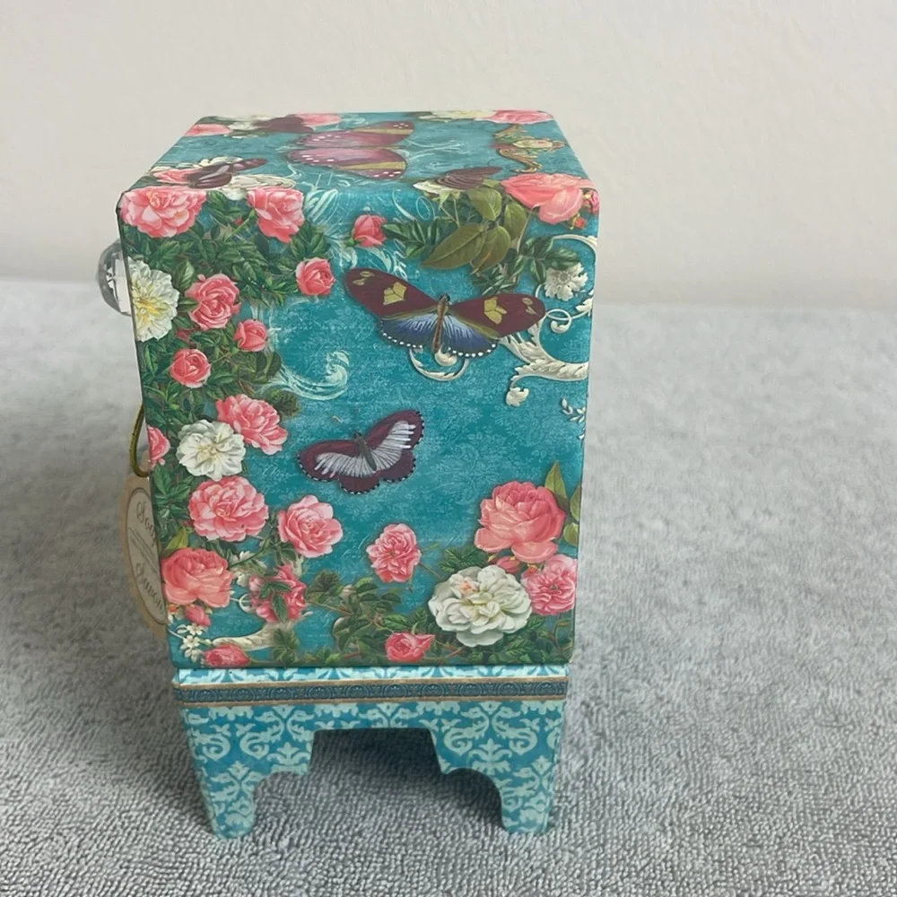 Keepsake Box 2 Rose Scented Soaps punch Studios